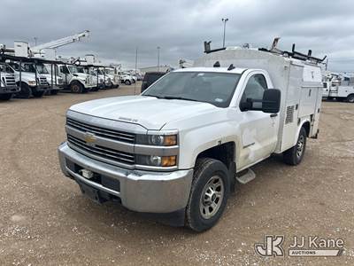 2015 Chevrolet Silverado 3500HD Enclosed Service Truck