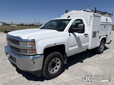 2015 Chevrolet Silverado 3500HD Enclosed Service Truck