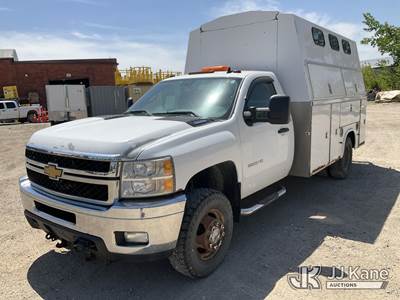 2012 Chevrolet Silverado 3500HD 4x4 Enclosed High-Top Service Truck