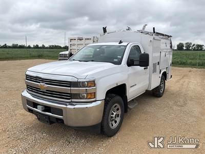 2015 Chevrolet Silverado 3500HD Enclosed Service Truck