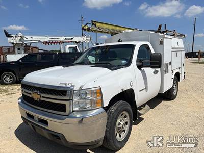 2012 Chevrolet Silverado 3500HD High Top Service Truck