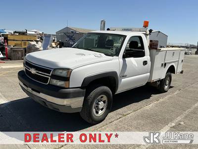 2007 Chevrolet Silverado 3500HD Regular Cab Service Truck