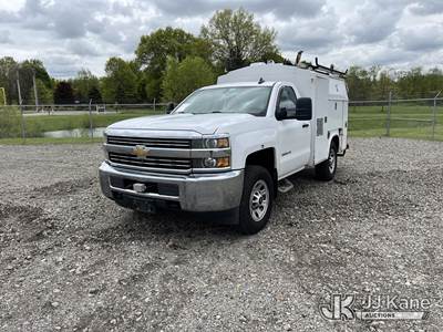 2015 Chevrolet Silverado 3500HD Enclosed Service Truck