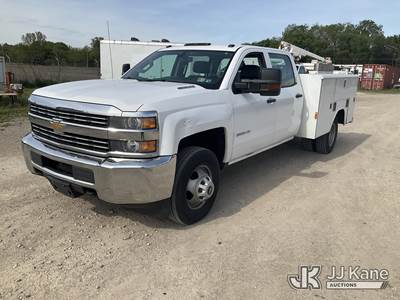 2015 Chevrolet Silverado 3500HD Crew-Cab Service Truck