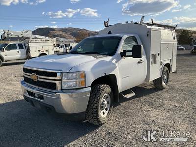 2014 Chevrolet Silverado 3500HD 4x4 Enclosed Service Truck