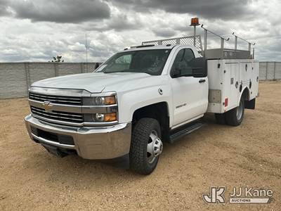2015 Chevrolet Silverado 3500HD Enclosed Service Truck