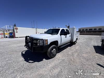 2014 Chevrolet Silverado 3500HD Crew-Cab Service Truck