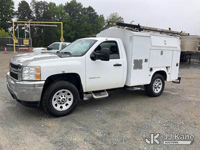 2013 Chevrolet Silverado 3500HD Enclosed Service Truck