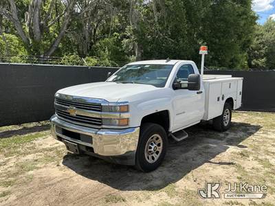 2016 Chevrolet Silverado 3500HD Enclosed Service Truck