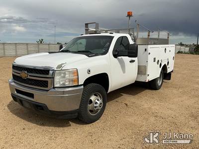 2012 Chevrolet Silverado 3500HD 4x4 Enclosed Service Truck