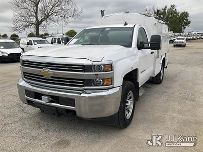 2015 Chevrolet Silverado 3500HD Enclosed High-Top Service Truck
