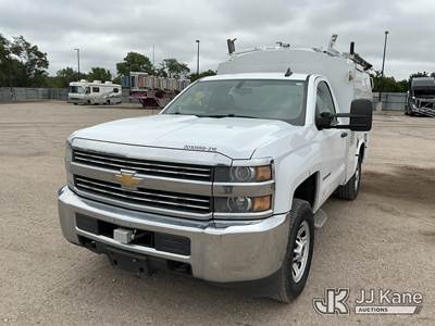 2016 Chevrolet Silverado 3500HD Enclosed High-Top Service Truck