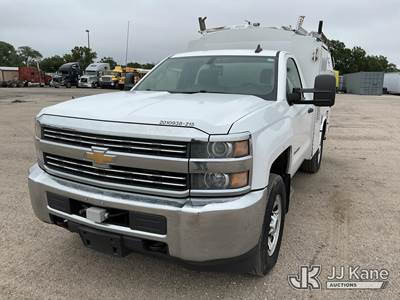 2015 Chevrolet Silverado 3500HD Enclosed High-Top Service Truck