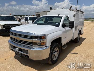 2015 Chevrolet Silverado 3500HD Enclosed Service Truck