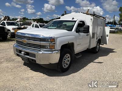 2015 Chevrolet Silverado 3500HD Enclosed Service Truck