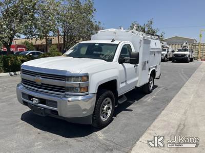 2015 Chevrolet Silverado 3500HD Enclosed Service Truck