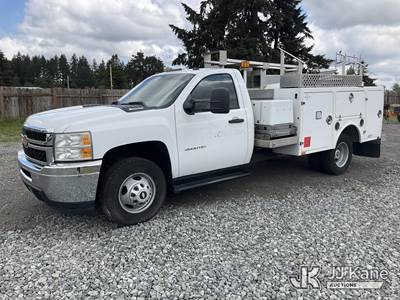 2013 Chevrolet Silverado 3500HD Enclosed Service Truck