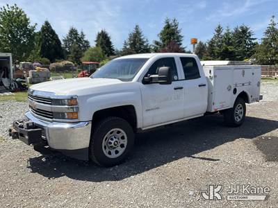 2015 Chevrolet Silverado 3500HD 4x4 Extended-Cab Enclosed Service Truck