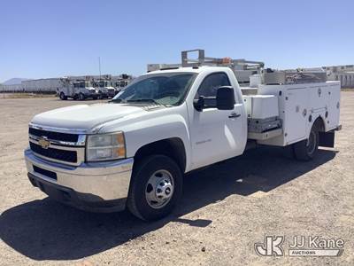 2012 Chevrolet Silverado 3500HD Service Truck