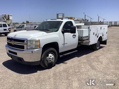 2013 Chevrolet Silverado 3500HD Enclosed Service Truck