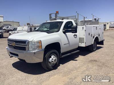 2013 Chevrolet Silverado 3500HD 4x4 Enclosed Service Truck