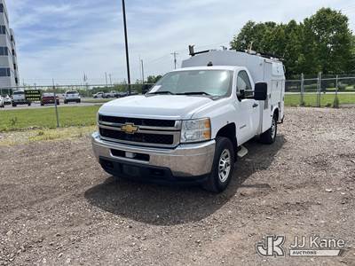 2014 Chevrolet Silverado 3500HD Enclosed Service Truck