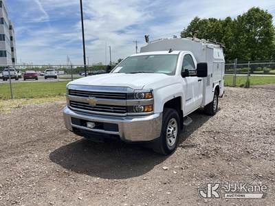 2015 Chevrolet Silverado 3500HD Enclosed Service Truck