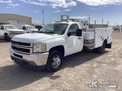 2012 Chevrolet Silverado 3500HD Enclosed Service Truck