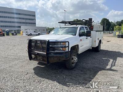 2015 Chevrolet Silverado 3500HD Extended-Cab Service Truck