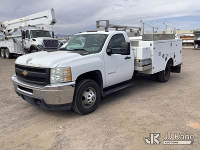 2013 Chevrolet Silverado 3500HD Enclosed Service Truck