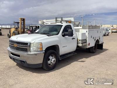 2013 Chevrolet Silverado 3500HD Enclosed Service Truck