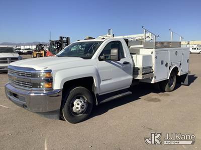 2015 Chevrolet Silverado 3500HD Enclosed Service Truck