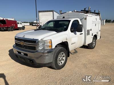 2013 Chevrolet Silverado 3500HD Enclosed Service Truck