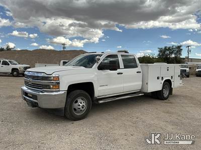 2015 Chevrolet Silverado 3500HD 4x4 Crew-Cab Service Truck