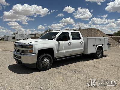 2015 Chevrolet Silverado 3500HD 4x4 Crew-Cab Service Truck