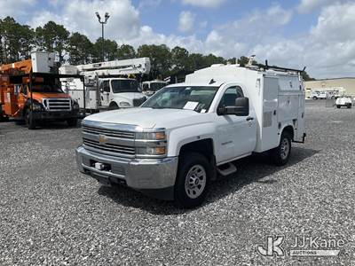 2015 Chevrolet Silverado 3500HD Enclosed Service Truck