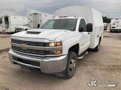 2017 Chevrolet Silverado 3500HD Enclosed High-Top Service Truck