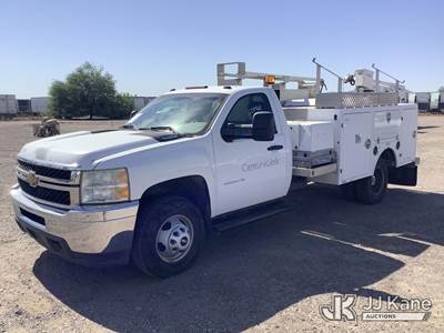 2013 Chevrolet Silverado 3500HD Enclosed Service Truck