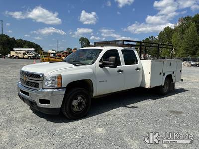 2012 Chevrolet Silverado 3500HD Crew-Cab Service Truck