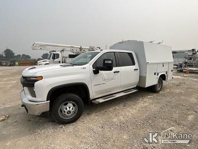 2021 Chevrolet Silverado 3500HD Crew-Cab Enclosed Service Truck