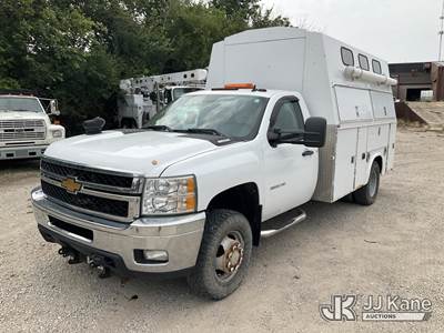 2012 Chevrolet Silverado 3500HD Enclosed Service Truck
