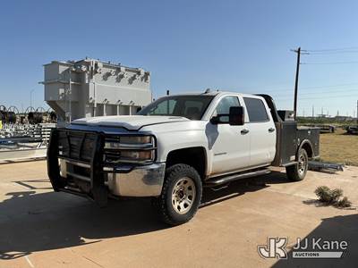 2015 Chevrolet Silverado 3500HD Crew-Cab Service Truck