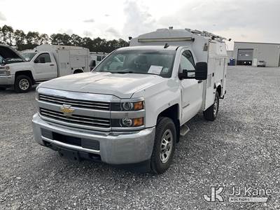2015 Chevrolet Silverado 3500HD Enclosed Service Truck