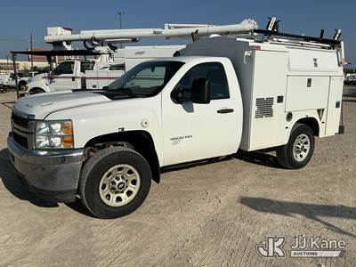 2013 Chevrolet Silverado 3500HD Enclosed Service Truck