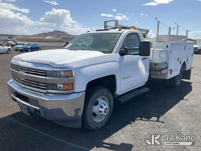 2015 Chevrolet Silverado 3500HD Service Truck