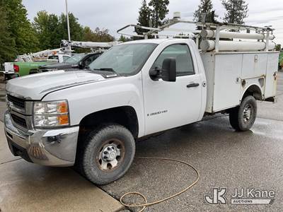 2008 Chevrolet Silverado 3500HD Enclosed Service Truck