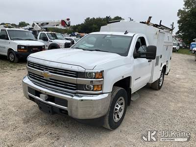 2015 Chevrolet Silverado 3500HD Work Truck Long Box Enclosed High-Top Service Truck