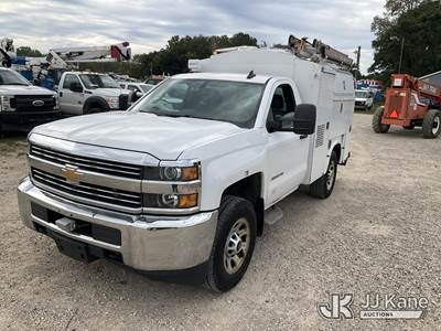 2015 Chevrolet Silverado 3500HD Work Truck Long Box Enclosed High-Top Service Truck