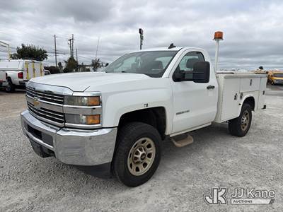 2015 Chevrolet Silverado 3500HD Service Truck