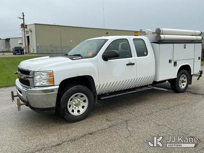 2012 Chevrolet Silverado 3500HD Work Truck Ext. Cab Long Box Extended-Cab Enclosed Service Truck